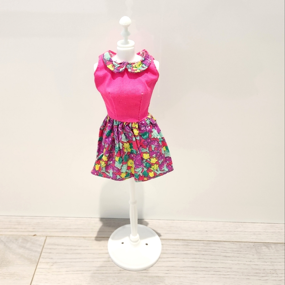 5/$20 1996 Barbie 6 Complete Fashions Pack Dress